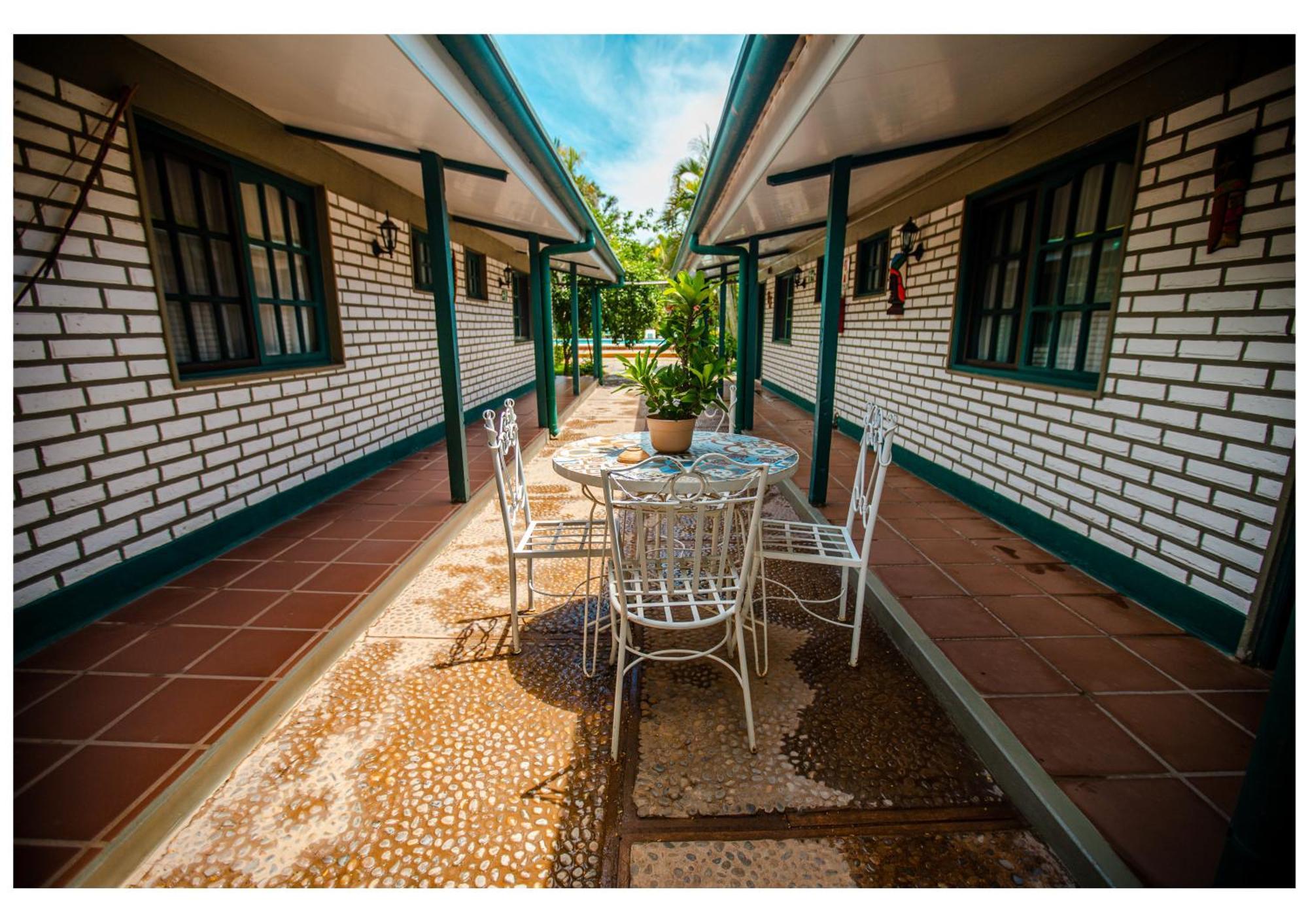Hotel Boutique El Rancho Olivo Villamontes Bagian luar foto